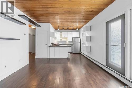 301 415 3Rd Avenue N, Saskatoon, SK - Indoor Photo Showing Kitchen