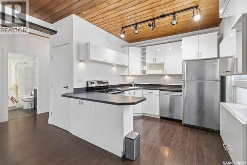 301 415 3Rd Avenue N, Saskatoon, SK - Indoor Photo Showing Kitchen With Upgraded Kitchen