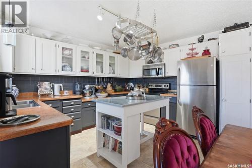 19 Tate Street, Regina, SK - Indoor Photo Showing Other Room