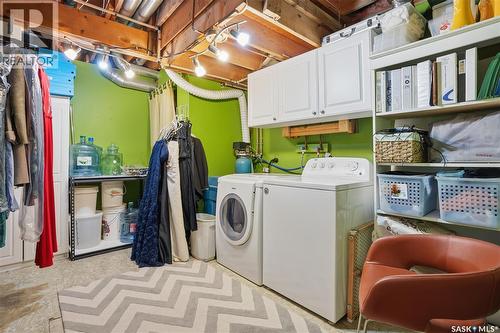 19 Tate Street, Regina, SK - Indoor Photo Showing Laundry Room