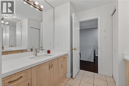 14 Hearthbridge Street, Kitchener, ON - Indoor Photo Showing Bathroom