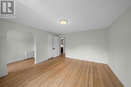 primary bedroom with walk in closet - 7 Inglewood Place, Ottawa, ON - Indoor Photo Showing Other Room