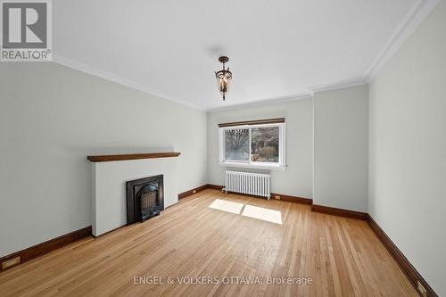 bright living room - 7 Inglewood Place, Ottawa, ON - Indoor Photo Showing Other Room With Fireplace