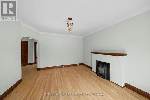 living room - 7 Inglewood Place, Ottawa, ON - Indoor With Fireplace