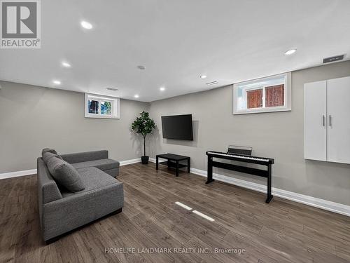 1166 Kingsholm Drive, Mississauga, ON - Indoor Photo Showing Other Room