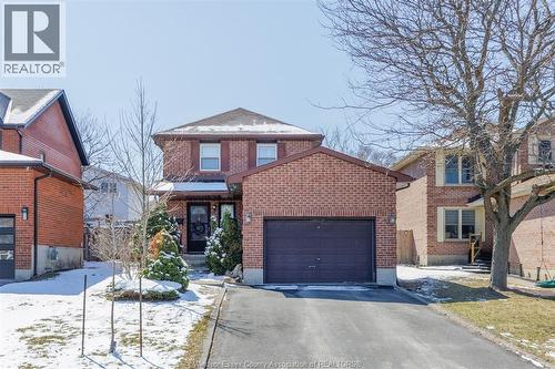 10 BALMORAL COURT  Kingston, ON K7M 7S9