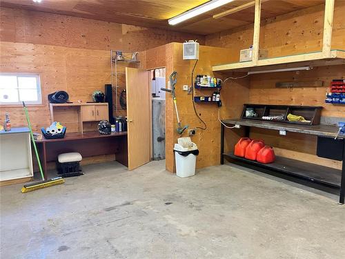 281 Sandy Road, Shilo, MB - Indoor Photo Showing Other Room