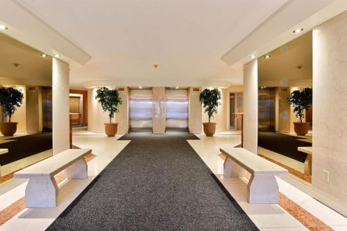 Elevator - 102-999 Rue White, Montréal (Saint-Laurent), QC - Indoor Photo Showing Other Room