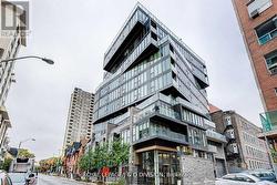 1005 - 15 BEVERLEY STREET Toronto, ON M5T 0B3