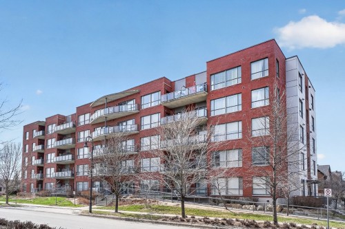 212-1005 Rue des Francs-Bourgeois  Boisbriand, QC J7H 0E6