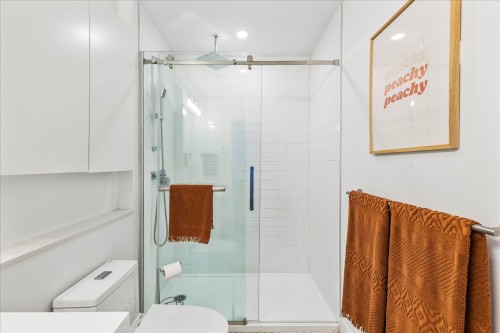 Salle de bains - 303-4 Av. Donegani, Pointe-Claire, QC - Indoor Photo Showing Bathroom