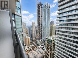 5109 - 45 CHARLES STREET E Toronto, ON M4Y 1S2