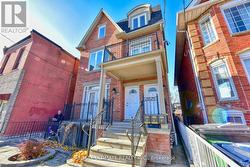 2ND FLOOR - 846 OSSINGTON AVENUE Toronto, ON M6G 3V1
