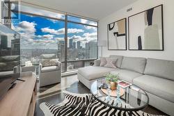 2607 - 18 YORKVILLE AVENUE Toronto, ON M4W 3Y8