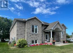 UNIT 4 - 98 QUEEN STREET Smiths Falls, ON K7A 3N4