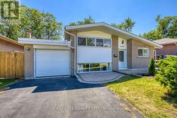2598 CHALKWELL CLOSE  Mississauga, ON L5J 2B9