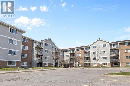 118 - 270 BRITTANY ROAD  Ottawa, ON K1K 4M3