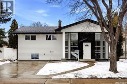 34 Dewar BAY  Regina, SK S4R 5W4