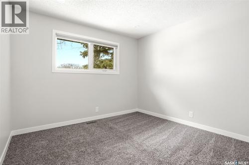 34 Dewar Bay, Regina, SK - Indoor Photo Showing Other Room