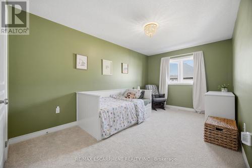 92 Celestial Crescent, Hamilton, ON - Indoor Photo Showing Bedroom