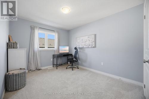 92 Celestial Crescent, Hamilton, ON - Indoor Photo Showing Other Room