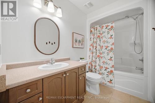 92 Celestial Crescent, Hamilton, ON - Indoor Photo Showing Bathroom