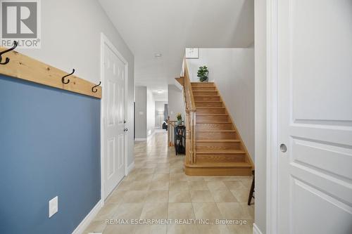 92 Celestial Crescent, Hamilton, ON - Indoor Photo Showing Other Room