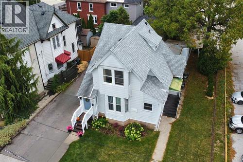 291 WELLINGTON STREET  Sarnia, ON N7T 1H1