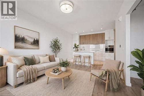 181 KING Street S Unit# 1607  Waterloo, ON N2J 0E7