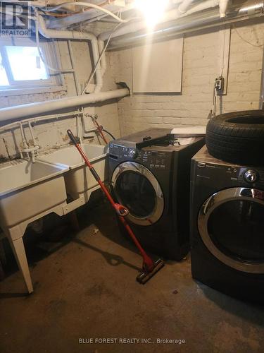 865 William Street, London East (East B), ON - Indoor Photo Showing Laundry Room
