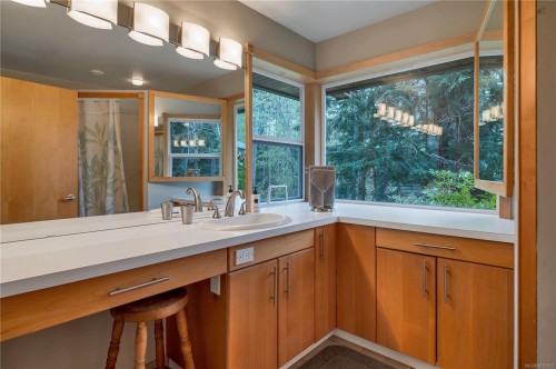 4901 Argonaut Rd, Campbell River, BC 