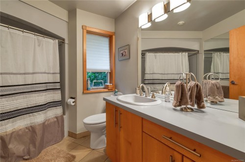 4901 Argonaut Rd, Campbell River, BC 