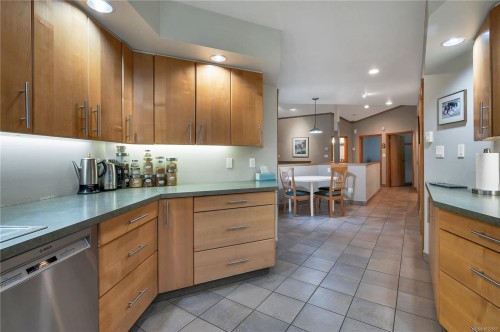 4901 Argonaut Rd, Campbell River, BC 