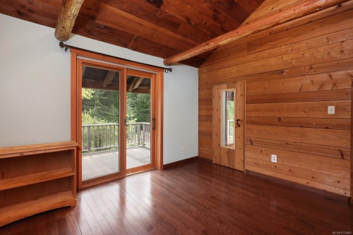 9210 Mcfarlane Rd, Denman Island, BC 