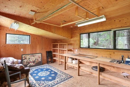 9210 Mcfarlane Rd, Denman Island, BC 