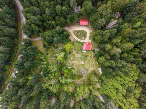 9210 Mcfarlane Rd, Denman Island, BC 