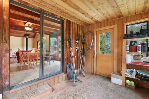 9210 Mcfarlane Rd, Denman Island, BC 