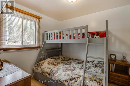 35 Tiny Beaches Road S, Tiny, ON - Indoor Photo Showing Bedroom