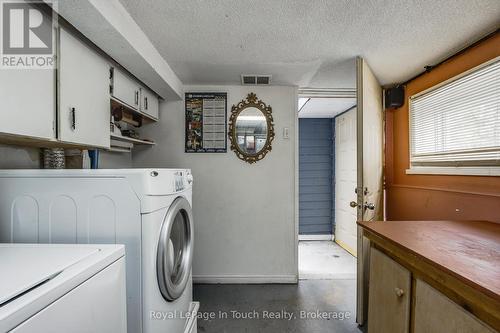 35 Tiny Beaches Road S, Tiny, ON - Indoor Photo Showing Laundry Room