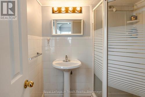 35 Tiny Beaches Road S, Tiny, ON - Indoor Photo Showing Bathroom