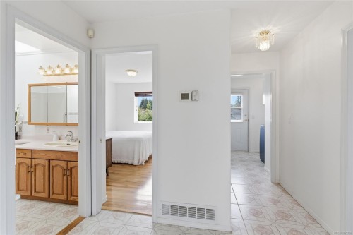 846 Wright Rd, Parksville, BC 