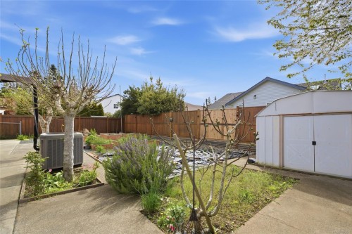 846 Wright Rd, Parksville, BC 