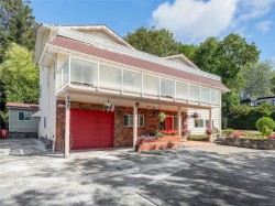 948 McKenzie Ave Saanich, BC V8X 3G5