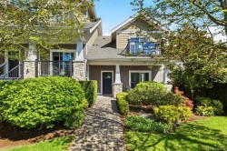 5-2320 Oakville Ave Sidney, BC V8L 0B5