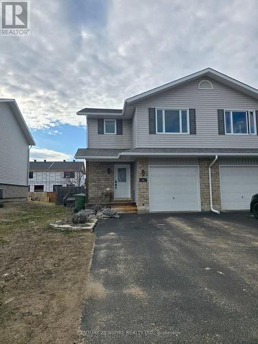 44 WINSTON AVENUE  Petawawa, ON K8H 0C1