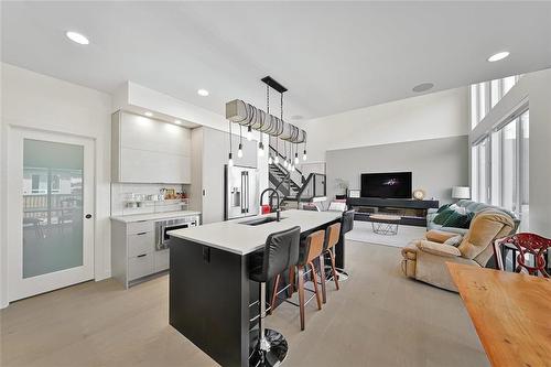 6 Siddiqui Ridge, Winnipeg, MB - Indoor