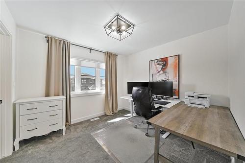 6 Siddiqui Ridge, Winnipeg, MB - Indoor Photo Showing Office