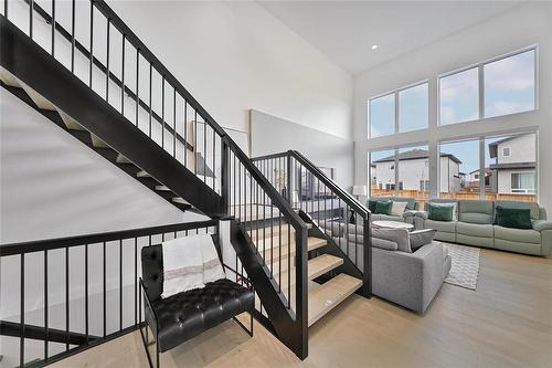 6 Siddiqui Ridge, Winnipeg, MB - Indoor Photo Showing Other Room
