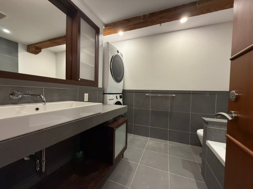 Bathroom - 49-157 Rue St-Paul O., Montréal (Ville-Marie), QC - Indoor Photo Showing Bathroom
