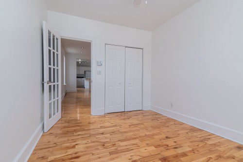 Chambre à coucher - 5272 Rue Ste-Marie, Montréal (Le Sud-Ouest), QC - Indoor Photo Showing Other Room